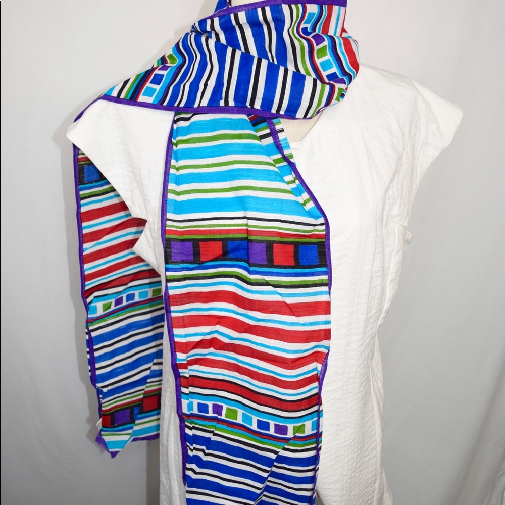 #51. Oscar de la Renta summer scarf